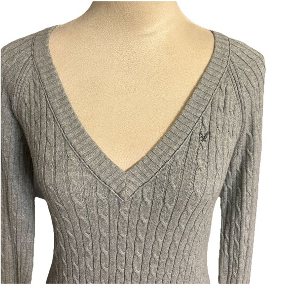 VTG American Eagle Outfitters Womens Sz M Cable Knit V Neck  Gray Sweater Y2K - Picture 2 of 9
